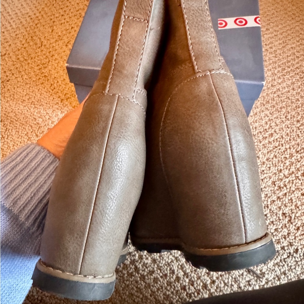 Universal Thread Gray Colored Katherine Booties. - image 4